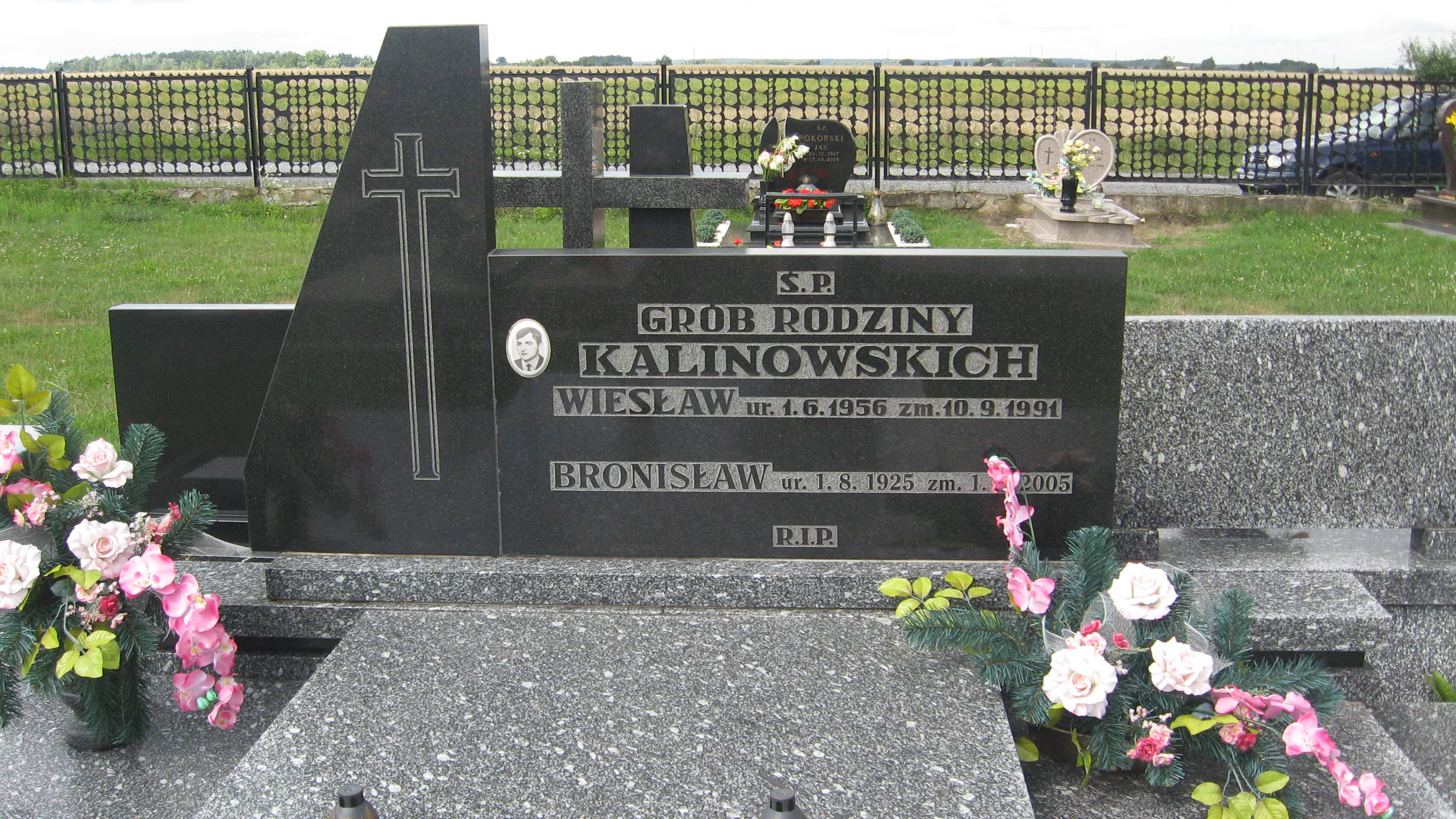 Zdjęcie grobu Bronisława i Władysława Kalinowskich (23.07.2011)