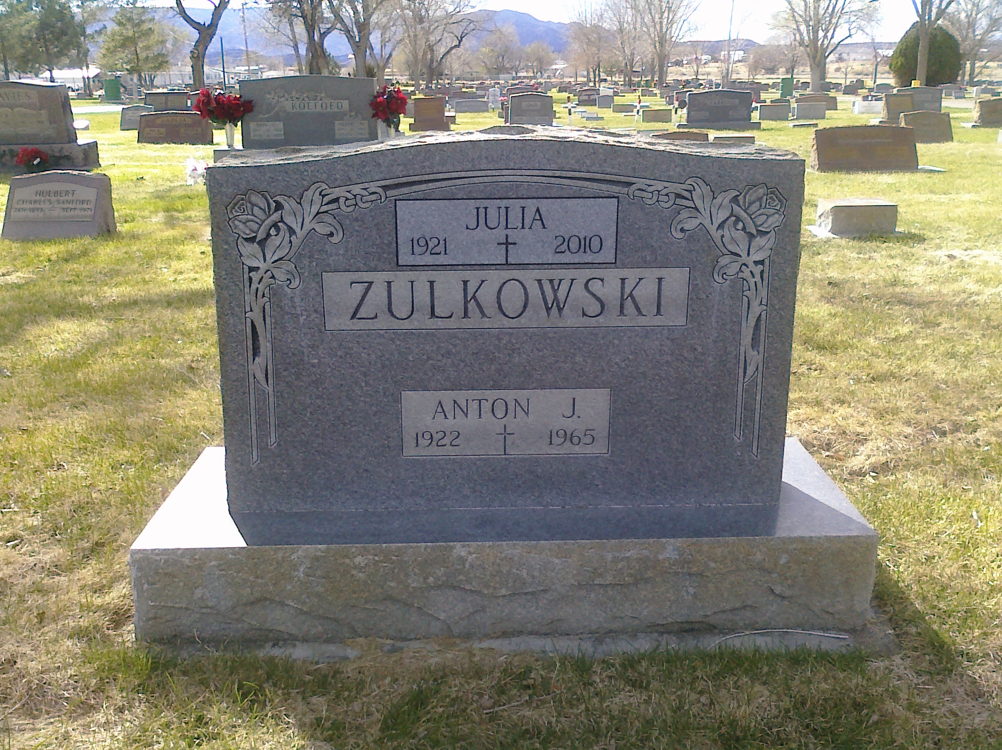 Anton and Julia Zulkowski’s Grave (30.03.2011)