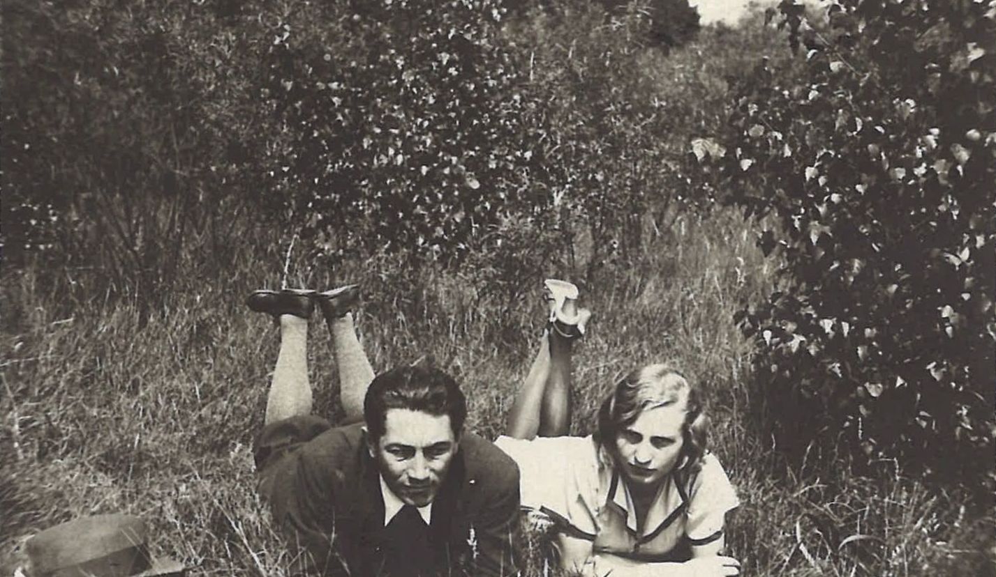 Wincenty Pałupski? na łące (≈Δ 1932)